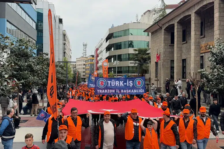 Trabzon'da 1 Mayıs İşçi Bayramı Coşkuyla Kutlandı!