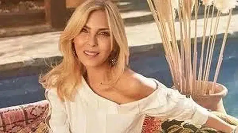 Arzu Sabancı, Kahve Makinesi Reklamıyla Beğeni Topladı